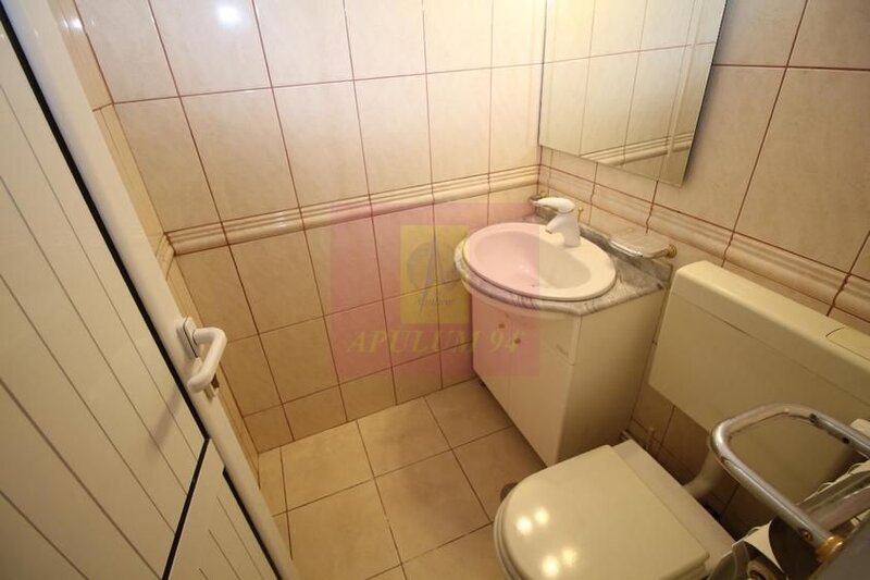Apartament cu 3 camere de vanzare Decebal adiacent